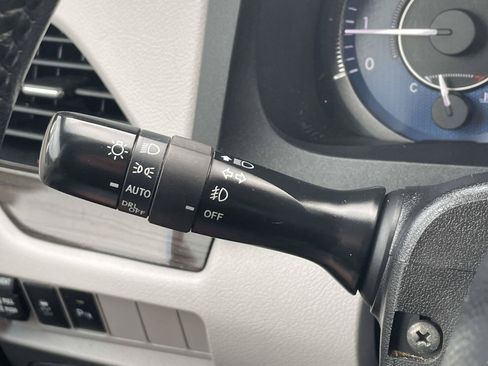 Used 2018 Toyota Sienna XLE w/ XLE Navigation Package AWD/4WD image 34
