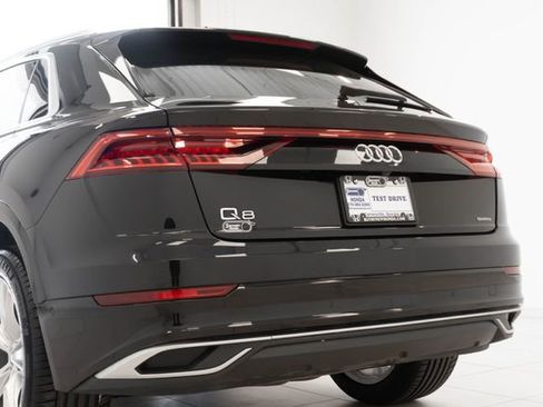 Used 2021 Audi Q8 Premium Plus w/ Premium Plus Package AWD/4WD image 11