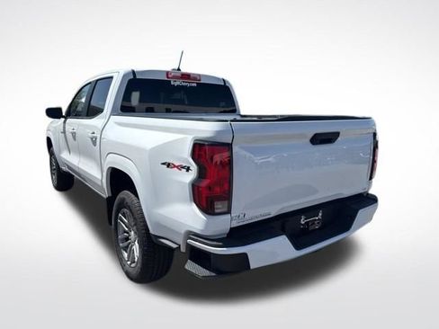 Used 2024 Chevrolet Colorado LT AWD/4WD image 3