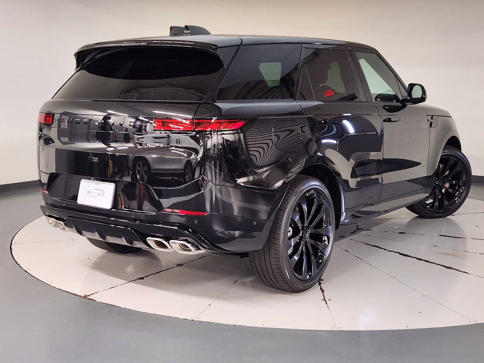 New 2026 Land Rover Range Rover Sport Dynamic SE AWD/4WD image 2