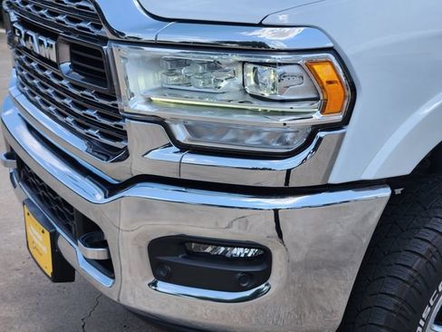 Used 2022 RAM 2500 Limited AWD/4WD image 8