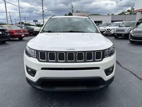 Used 2018 Jeep Compass Latitude w/ Popular Equipment Group FWD image 5