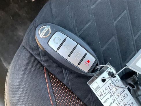 Used 2021 Nissan Kicks SR FWD image 11