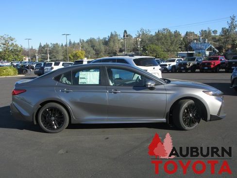 New 2026 Toyota Camry SE image 2