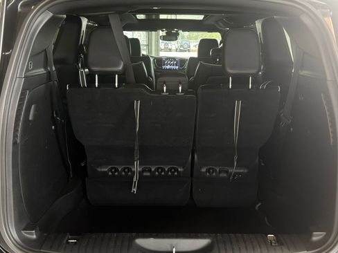 Used 2025 Chrysler Pacifica Limited image 40
