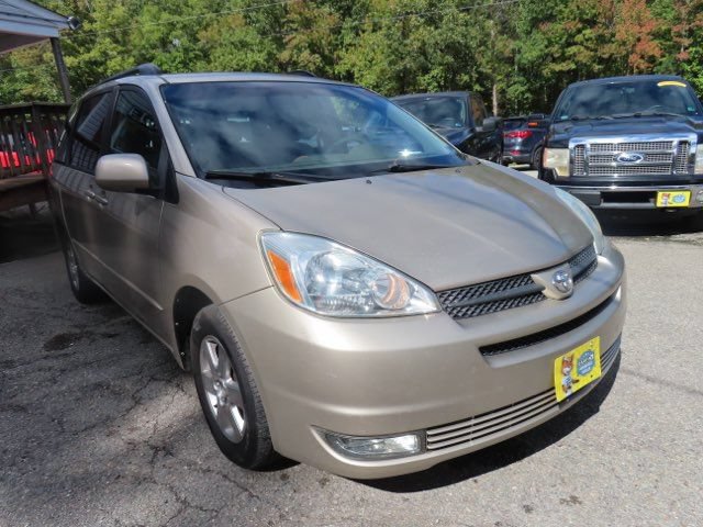 Used 2005 Toyota Sienna XLE w/ XLE Pkg 3 FWD image 4