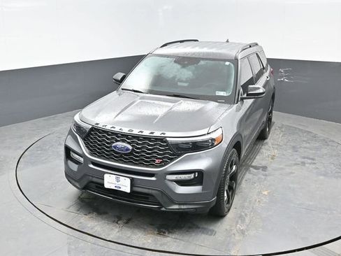 Used 2023 Ford Explorer ST w/ Technology Package image 30