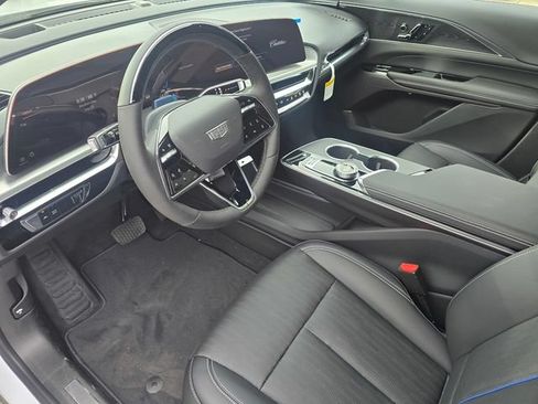 New 2026 Cadillac Lyriq Luxury RWD image 21