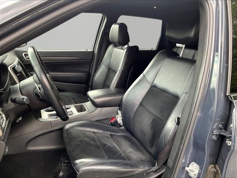 Used 2017 Jeep Grand Cherokee Altitude AWD/4WD image 21