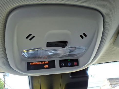 Used 2026 Chevrolet Trax LT w/ LT Convenience Package FWD image 31