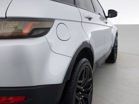 Used 2017 Land Rover Range Rover Evoque SE AWD/4WD image 14