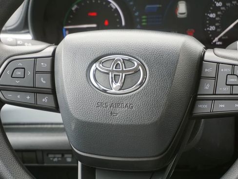 New 2026 Toyota Sienna LE image 15