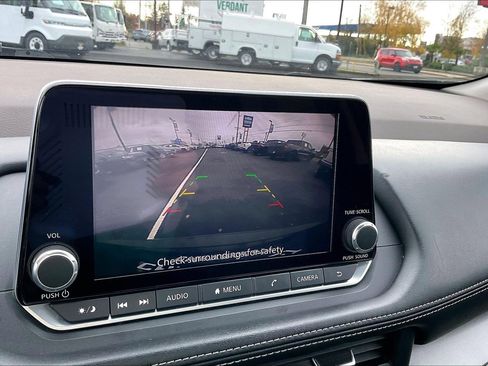 Used 2023 Nissan Rogue SV image 20