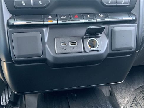 Used 2020 GMC Sierra 1500 Elevation w/ Elevation Value Package image 32