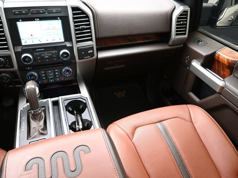 Used 2018 Ford F150 King Ranch w/ Equipment Group 601A Luxury AWD/4WD image 39