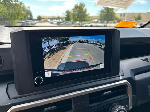 Used 2025 Toyota Tacoma SR AWD/4WD image 26