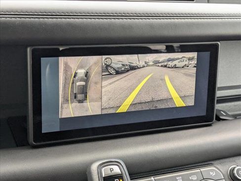 Used 2021 Land Rover Defender 110 X-Dynamic HSE image 13