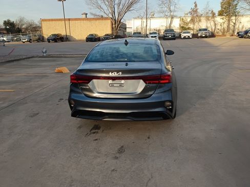 Used 2024 Kia Forte LXS image 6