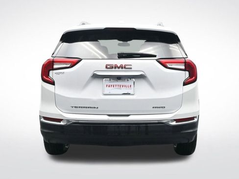 Used 2024 GMC Terrain SLT image 7