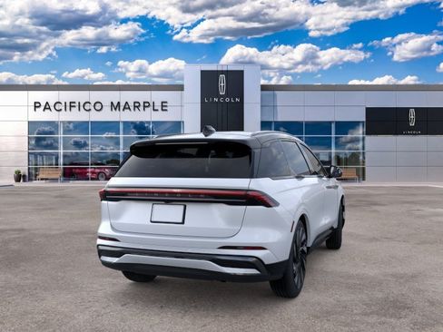 New 2026 Lincoln Nautilus Reserve w/ Jet Appearance Package AWD/4WD image 8