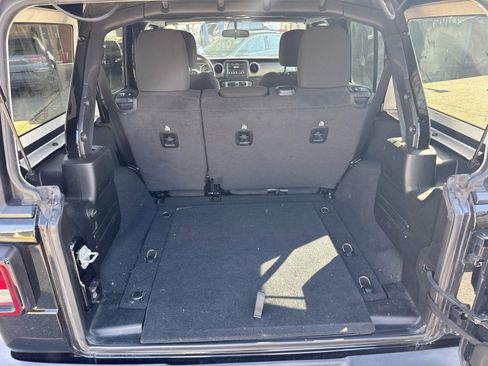 Used 2020 Jeep Wrangler Unlimited Sport S AWD/4WD image 15