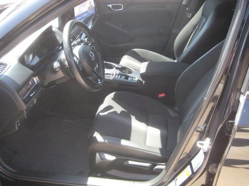 Used 2023 Honda Civic Sport image 13