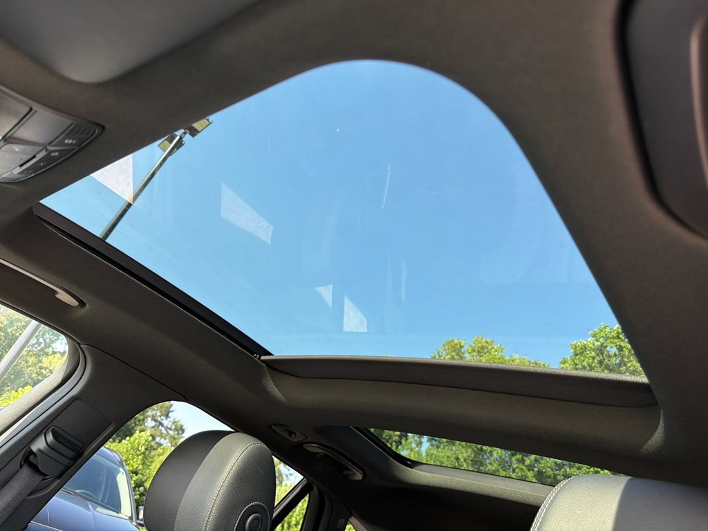 Used 2019 Mercedes-Benz GLC 300 4MATIC w/ Multimedia Package image 32