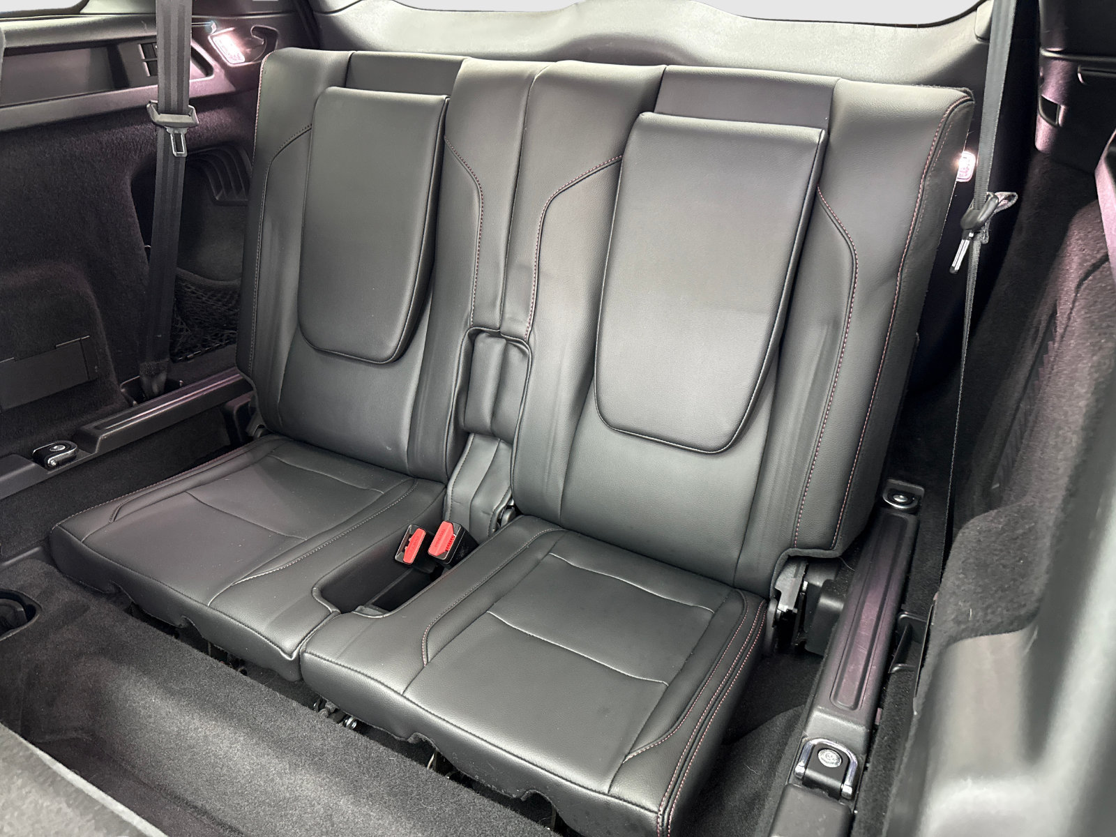 Used 2020 Land Rover Discovery Sport SE R-Dynamic AWD/4WD image 40