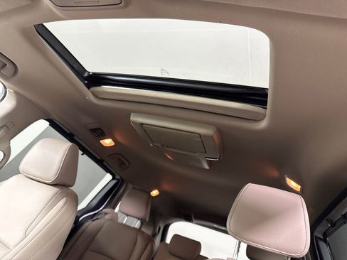 Used 2024 Honda Odyssey Touring image 19