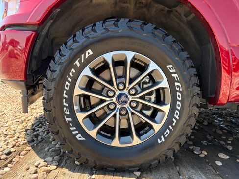 Used 2019 Ford F150 Lariat AWD/4WD image 11