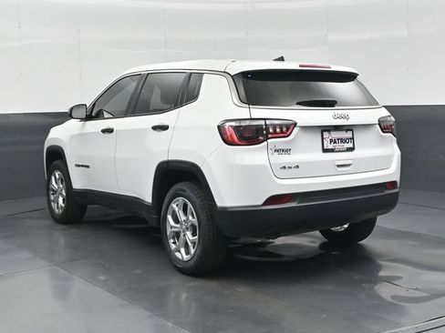 Used 2025 Jeep Compass Sport AWD/4WD image 24