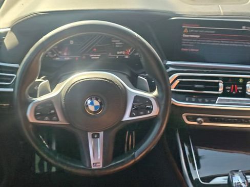 Used 2020 BMW X7 M50i w/ Dynamic Handling Package AWD/4WD image 17