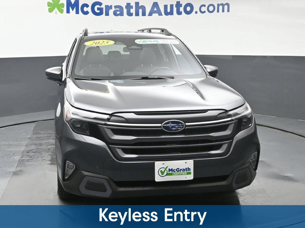 Used 2025 Subaru Forester Limited AWD/4WD image 3