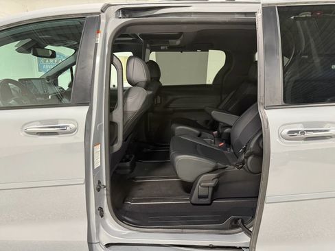 Used 2022 Toyota Sienna XLE Woodland Edition w/ Protection Package (TMS) AWD/4WD image 43