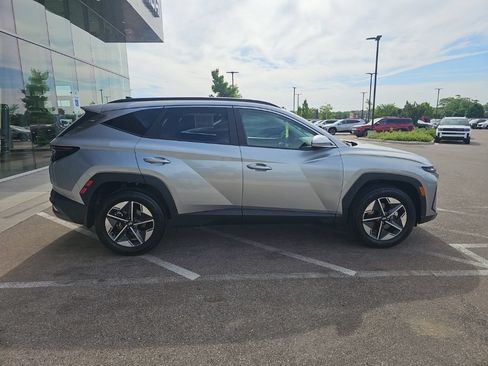 Certified 2025 Hyundai Tucson SEL AWD/4WD image 6