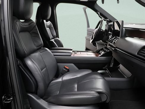 Used 2022 Lincoln Navigator Reserve image 33