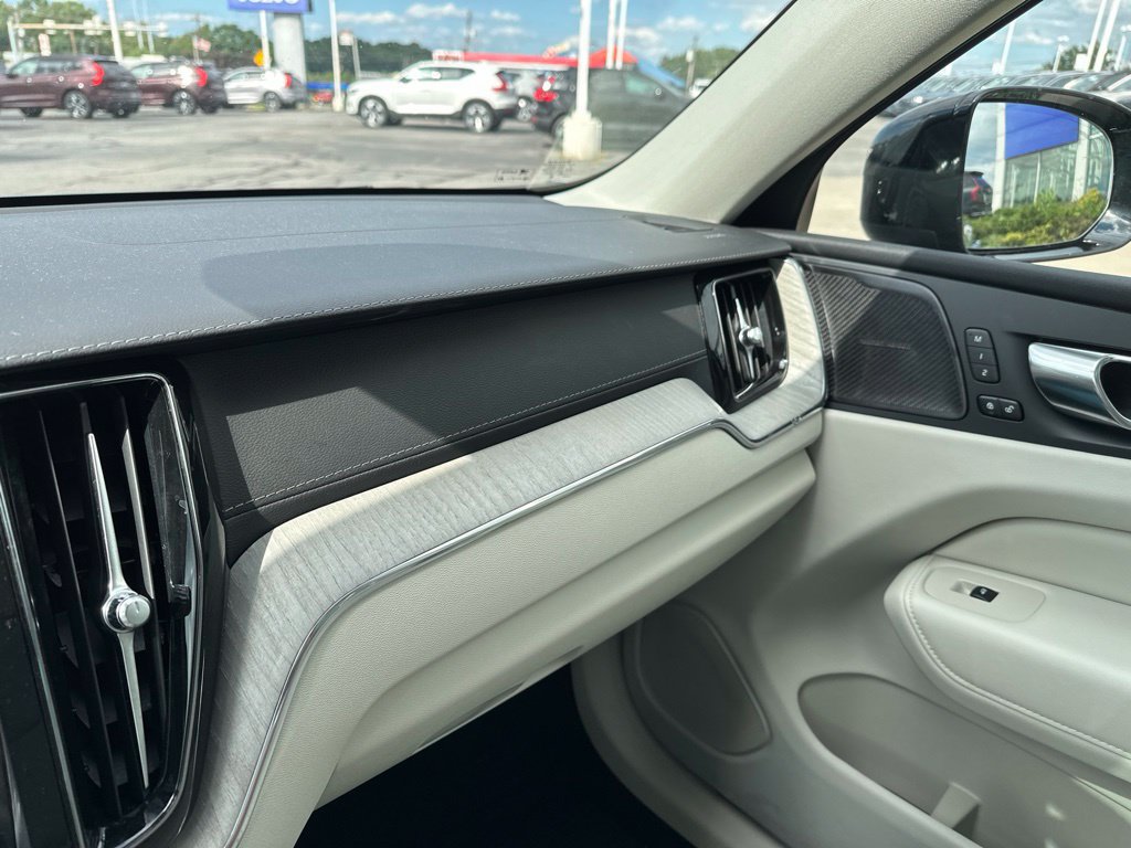 Used 2023 Volvo XC60 B5 Ultimate w/ Climate Package AWD/4WD image 23