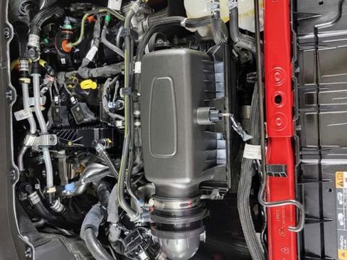 Used 2024 Ford Explorer XLT w/ Equipment Group 202A AWD/4WD image 36