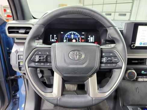 Used 2025 Toyota 4Runner SR5 image 21