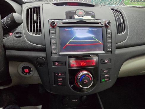 Used 2012 Kia Forte EX w/ Tech Pkg image 21