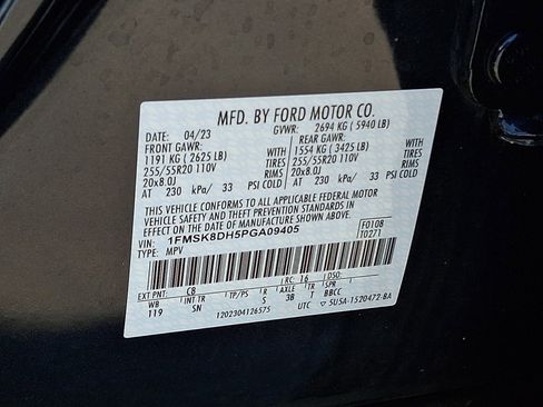 Certified 2023 Ford Explorer XLT w/ Equipment Group 202A AWD/4WD image 27