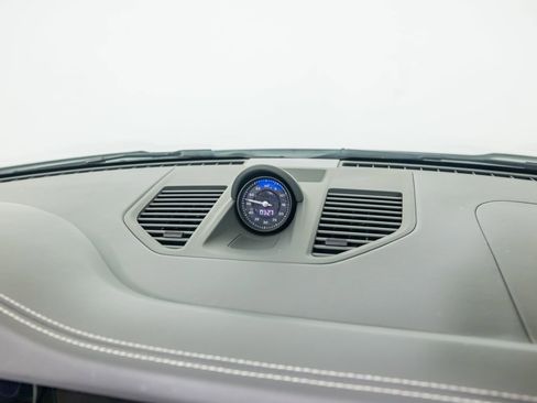 Used 2022 Porsche 911 Carrera image 36