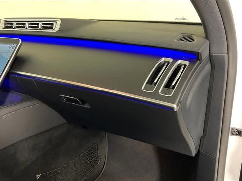 Used 2025 Mercedes-Benz S 580 4MATIC Sedan image 14