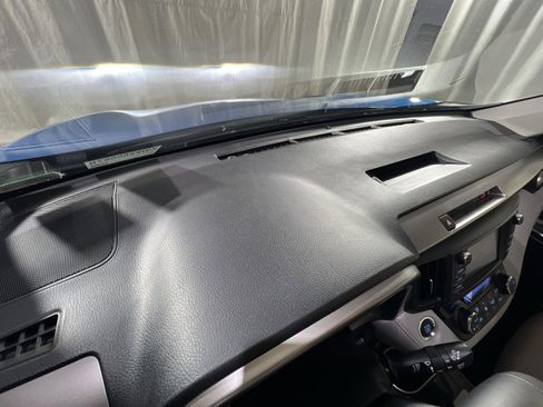 Used 2018 Toyota RAV4 Limited image 19