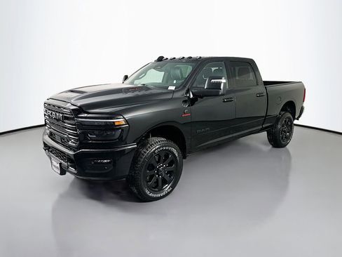 New 2026 RAM 2500 Laramie AWD/4WD image 3