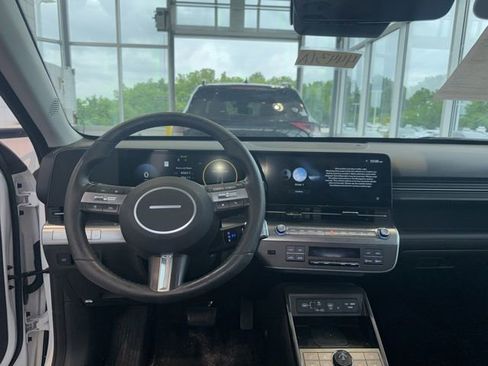 Used 2025 Hyundai Kona Limited AWD/4WD image 9