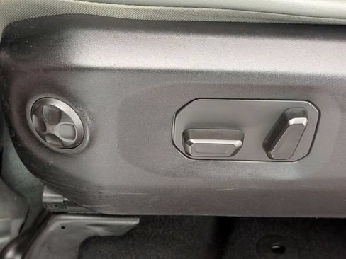 Used 2024 Jeep Gladiator Mojave AWD/4WD image 13