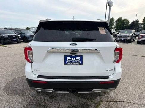 Used 2024 Ford Explorer XLT w/ Equipment Group 202A AWD/4WD image 4