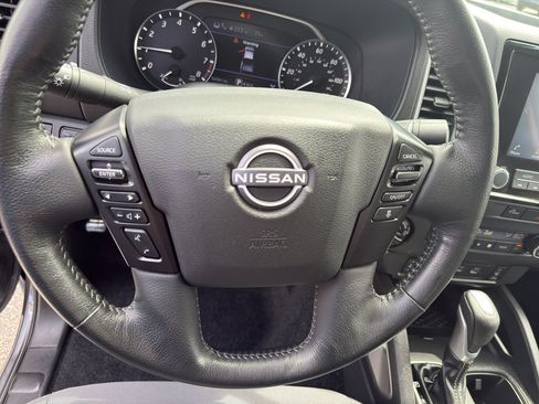 Certified 2023 Nissan Frontier SV w/ SV Convenience Package AWD/4WD image 18