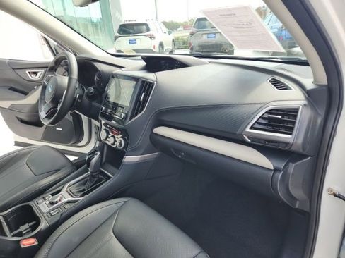 Used 2023 Subaru Forester Limited image 28